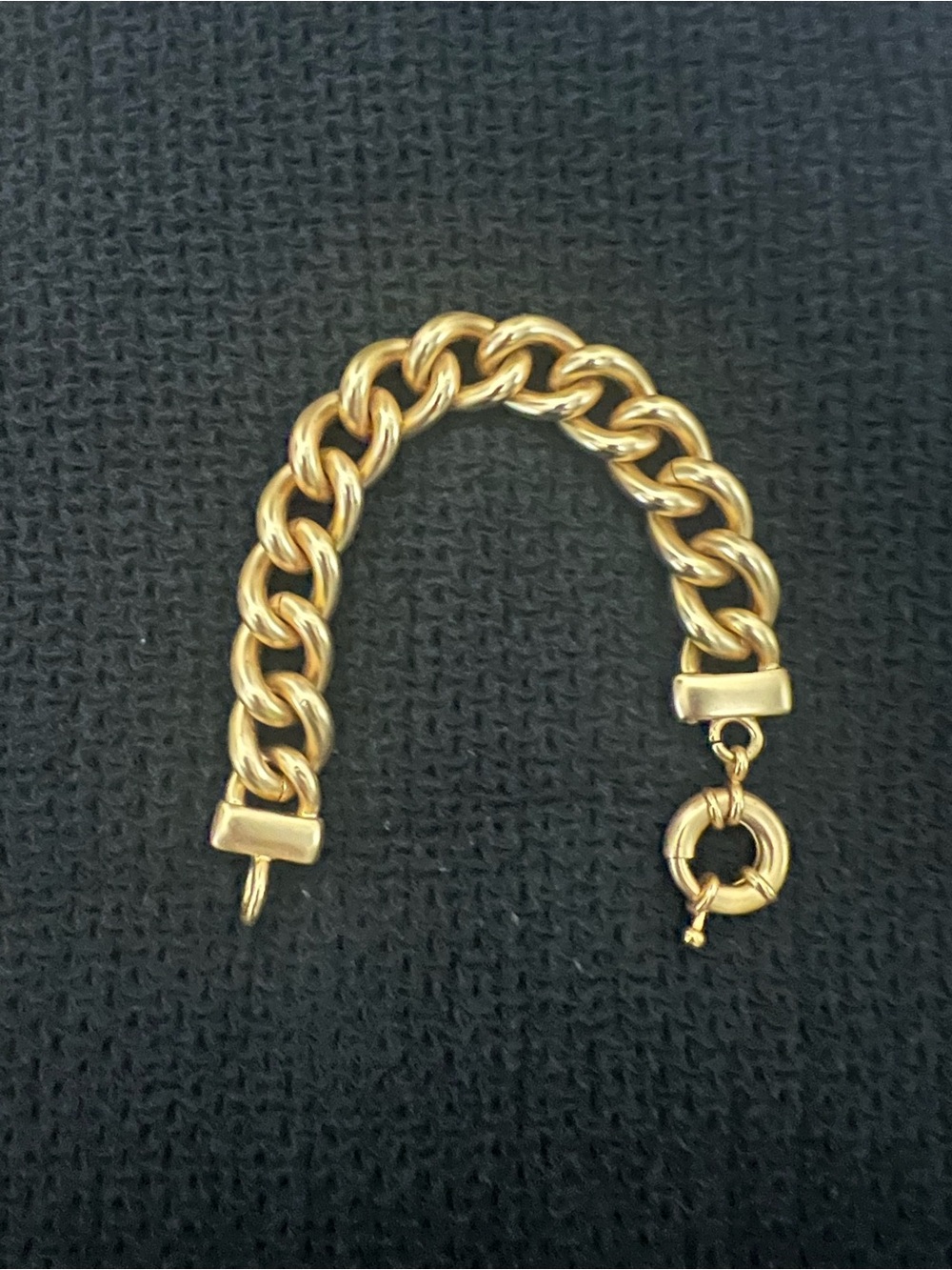 Classic Women’s Gold Curb Link Bracelet with Round Spring Clasp